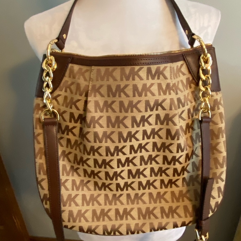 Mk brown & tan purse - excellent condition